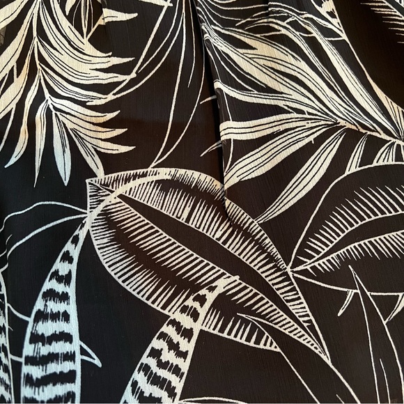 NWOT Banana Republic Tropical Camisole - size MEDIUM - Picture 8 of 10